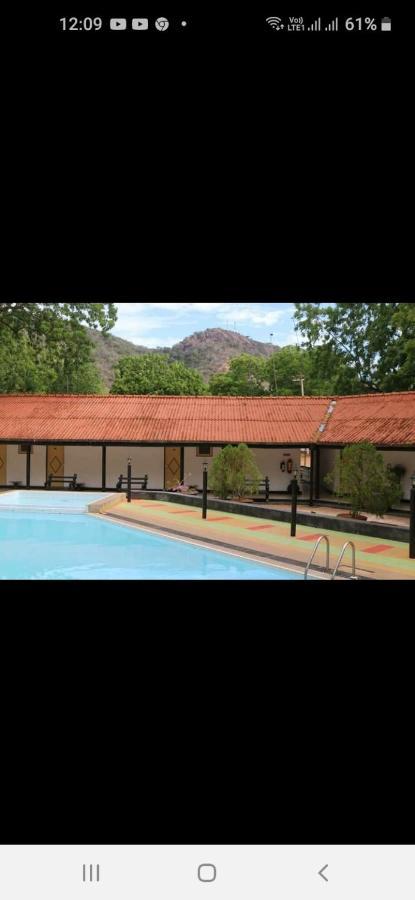 Jayasinghe Holiday Resort Kataragama Exterior photo