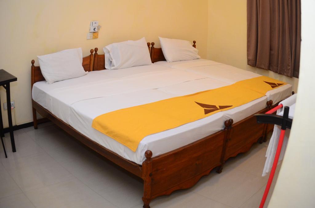 Jayasinghe Holiday Resort Kataragama Exterior photo
