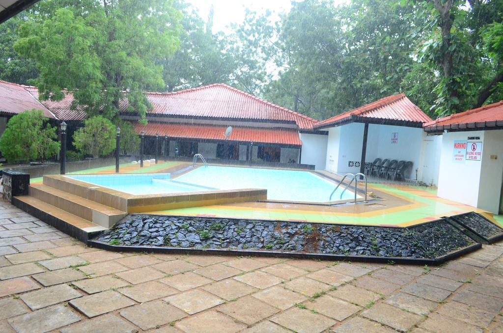 Jayasinghe Holiday Resort Kataragama Exterior photo